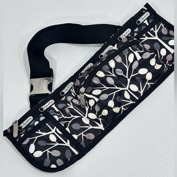 LeSportSac Graphics Long Flat Adjustable Waist Fanny Pack - Picture 1 of 6